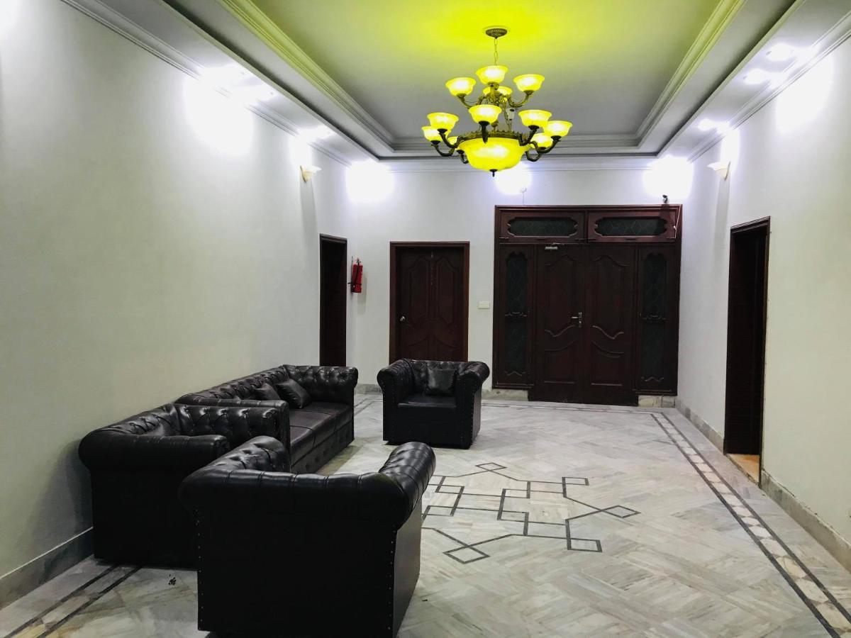 Hotel Serena Palace Multan Extérieur photo